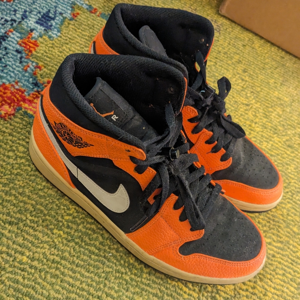 Nike Air Jordan Retro 1 mid black cone shoes